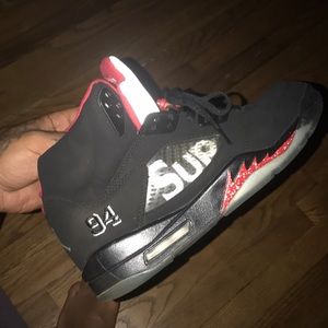 Supreme Jordan 5s asking 250$ size 10